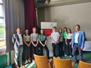 Zu Besuch Beim Jugend Debattiert Team Des Paul Klee Gymnasiums Overath Maik Au Endorf